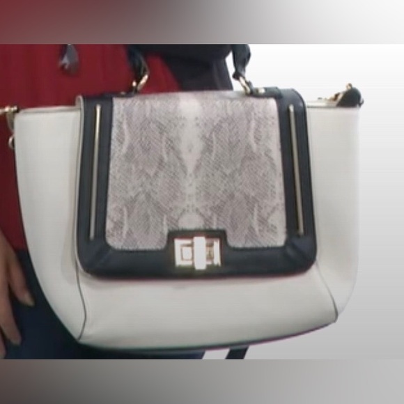 Large Cream Bag with Black Reptile Pattern and Gold Hardware - NWT - Picture 7 of 9